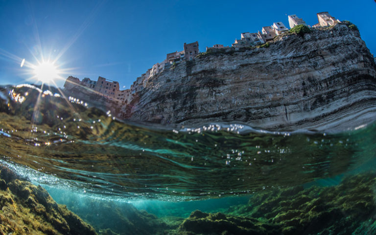 Naviguer au sud de la Corse depuis Bonifacio GlobeSailor Blog